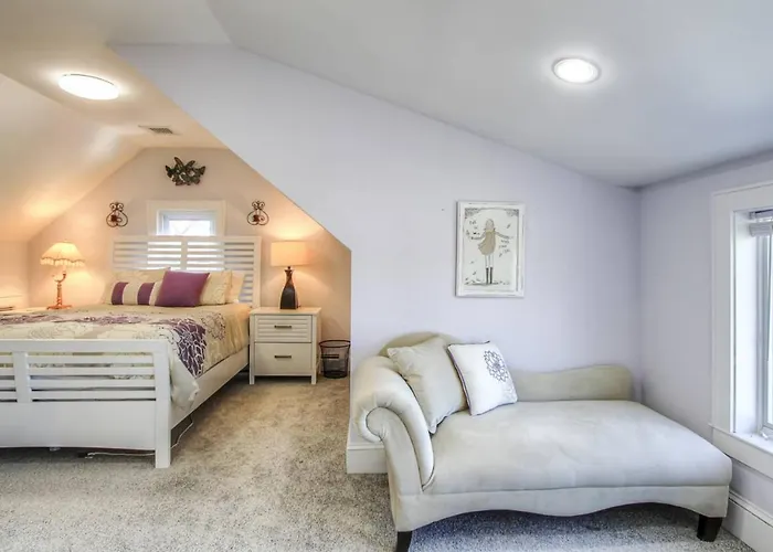 Belltown Retreat