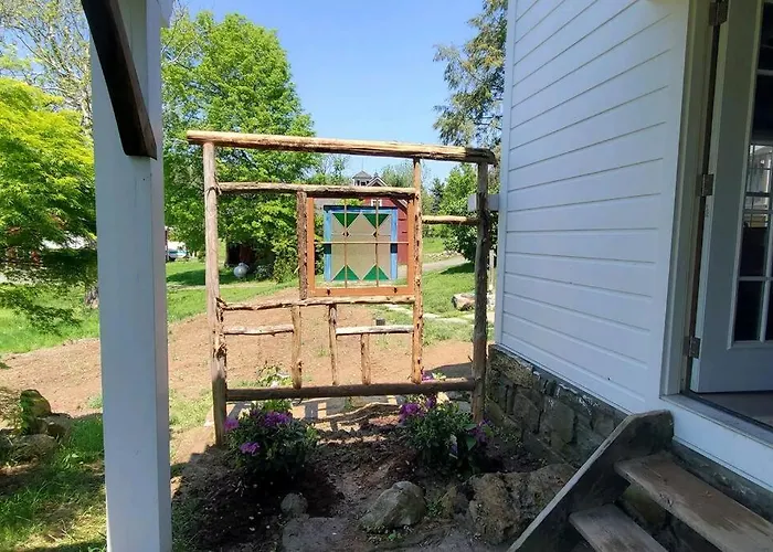 1786 Farm Cottage Honeymoon Suite Renovated 2022
