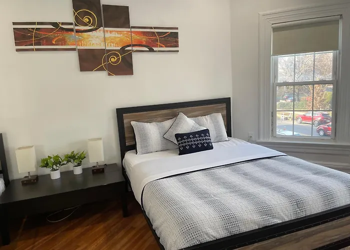 Gorgeous Victorian House!! Entire Suite In Sam'S Home