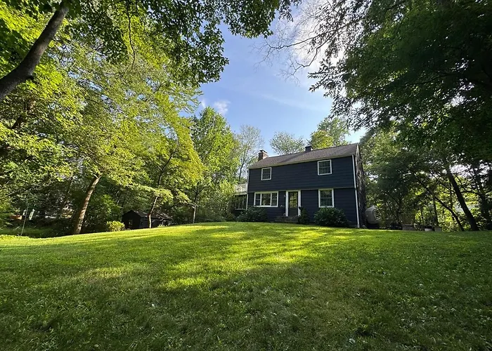 Ct Retreat - Stream, Lush Gardens, Optional Studio